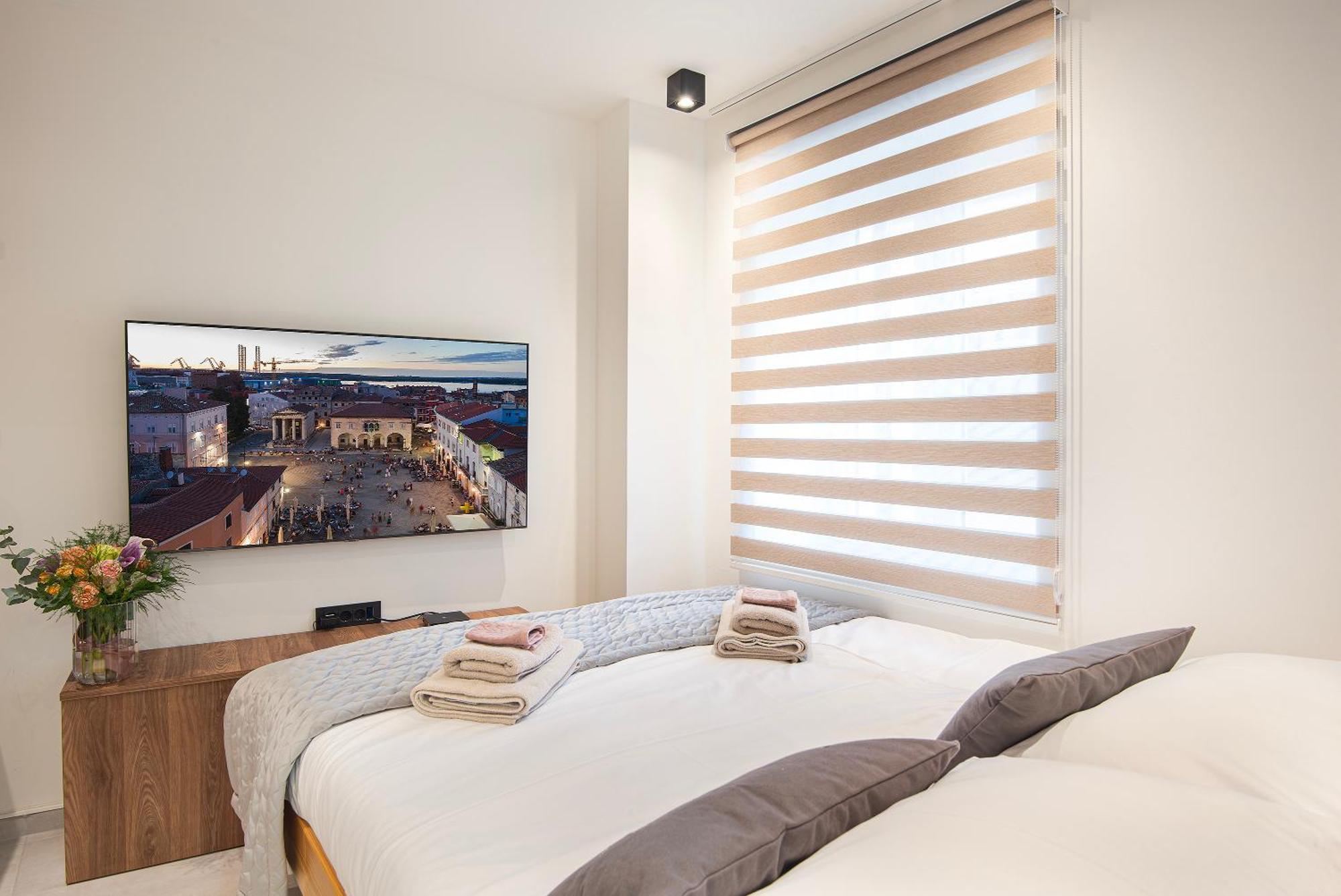 Arta Apartments City Center - With Private Parking Pula Extérieur photo