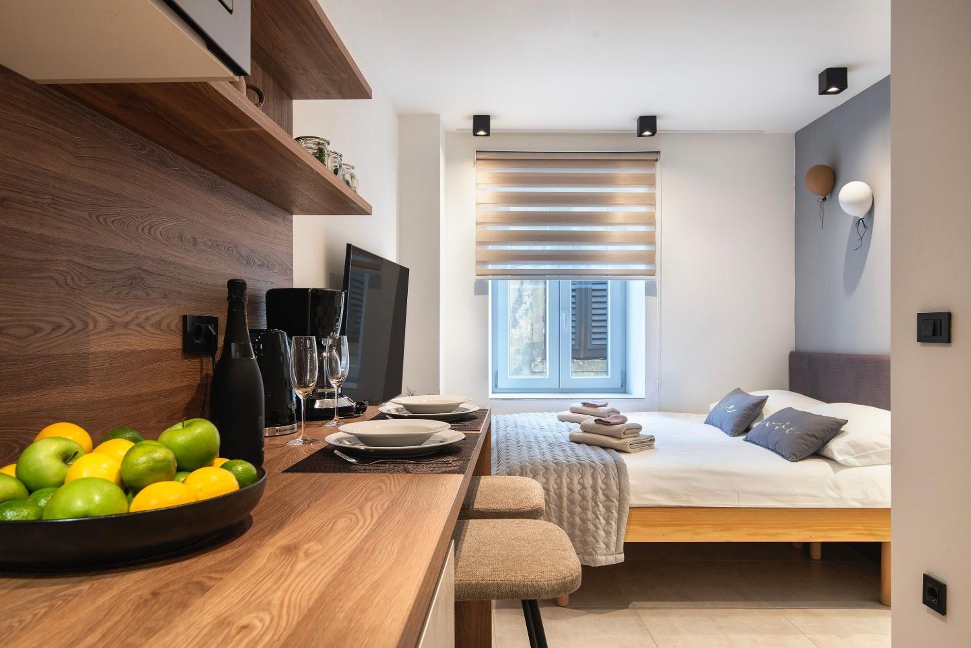 Arta Apartments City Center - With Private Parking Pula Extérieur photo