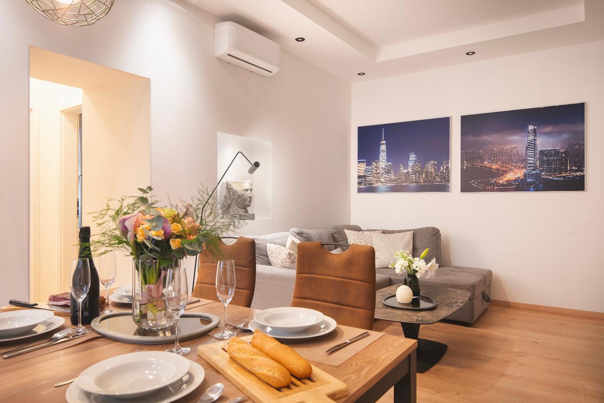 Arta Apartments City Center - With Private Parking Pula Extérieur photo