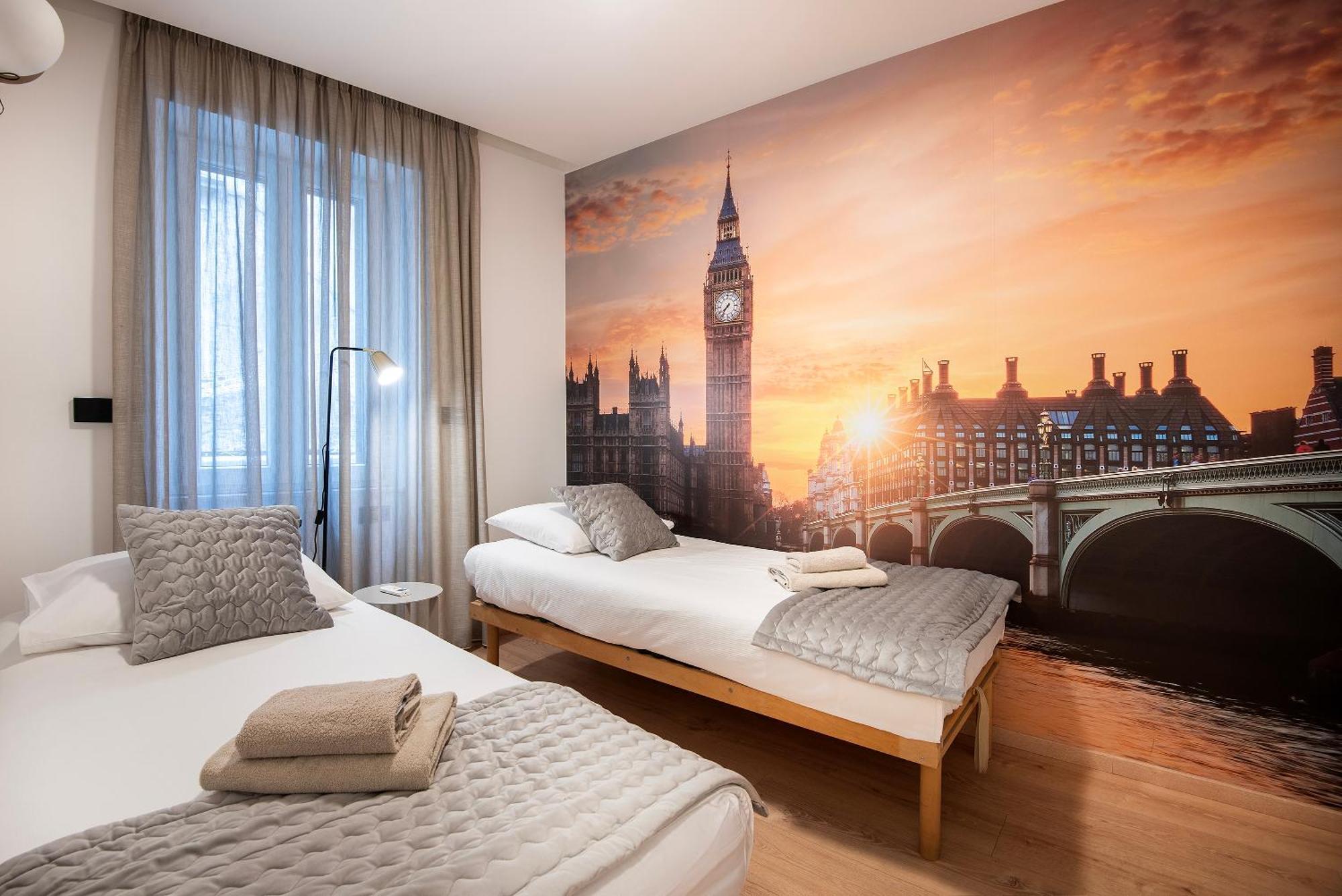 Arta Apartments City Center - With Private Parking Pula Extérieur photo