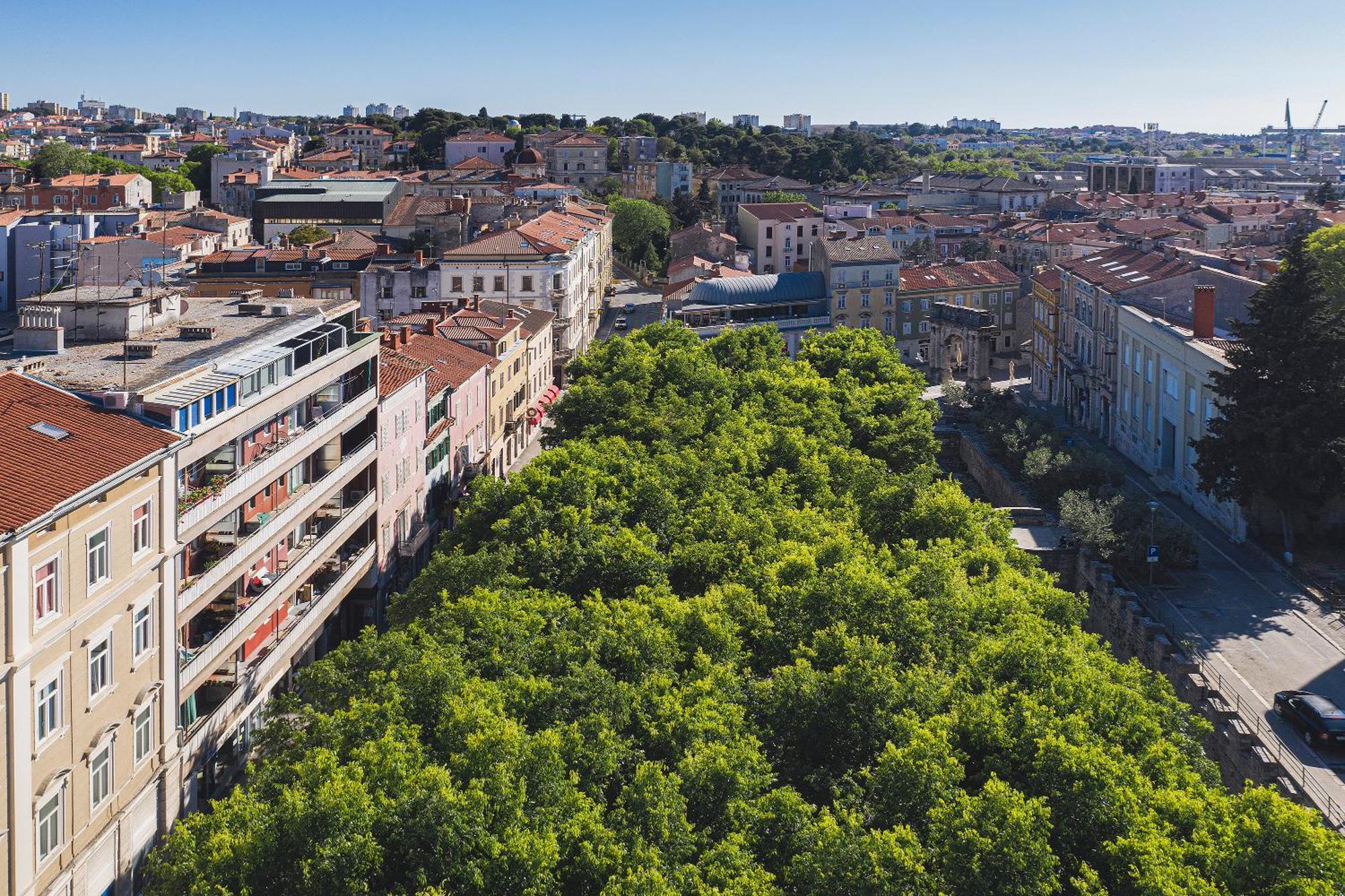 Arta Apartments City Center - With Private Parking Pula Extérieur photo