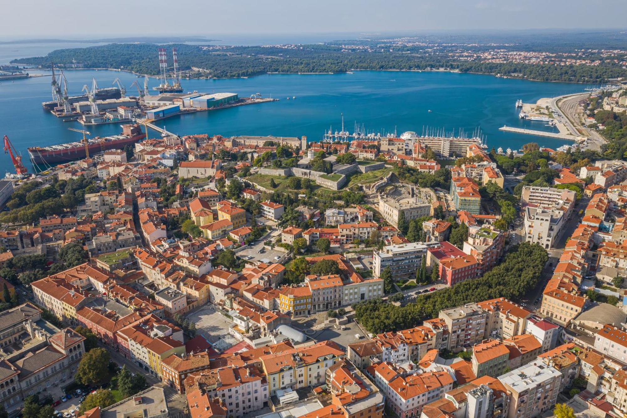 Arta Apartments City Center - With Private Parking Pula Chambre photo
